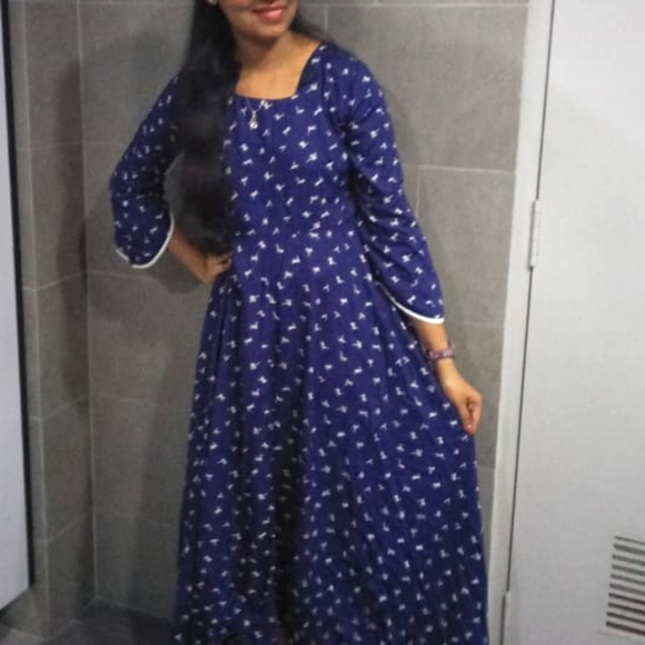 Dresses & Skirts - Women full dress - (Worn)